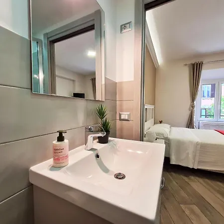 Giulya Guesthouse Rome Exterior photo